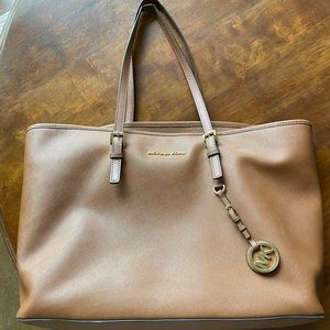 Michael Kors Jet Set Medium Tote Bag- Camel Color